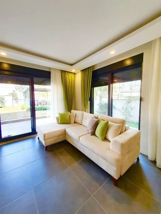 Eine Wunderschone Wohnung Mit Pool Und Garten Анталья 0*,