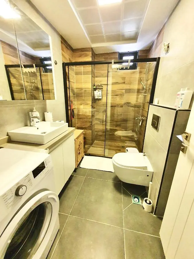 Eine Wunderschone Wohnung Mit Pool Und Garten Antalya