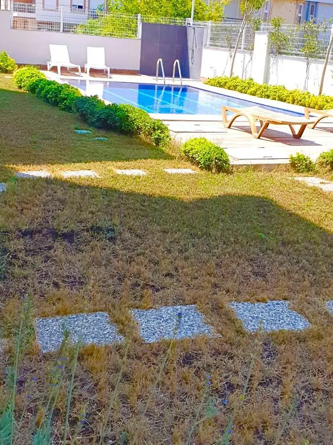 אנטליה Eine Wunderschone Wohnung Mit Pool Und Garten